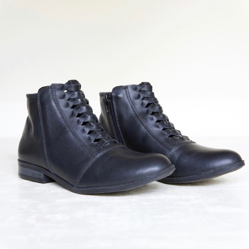 New Black Leather Boots with Braided Detail